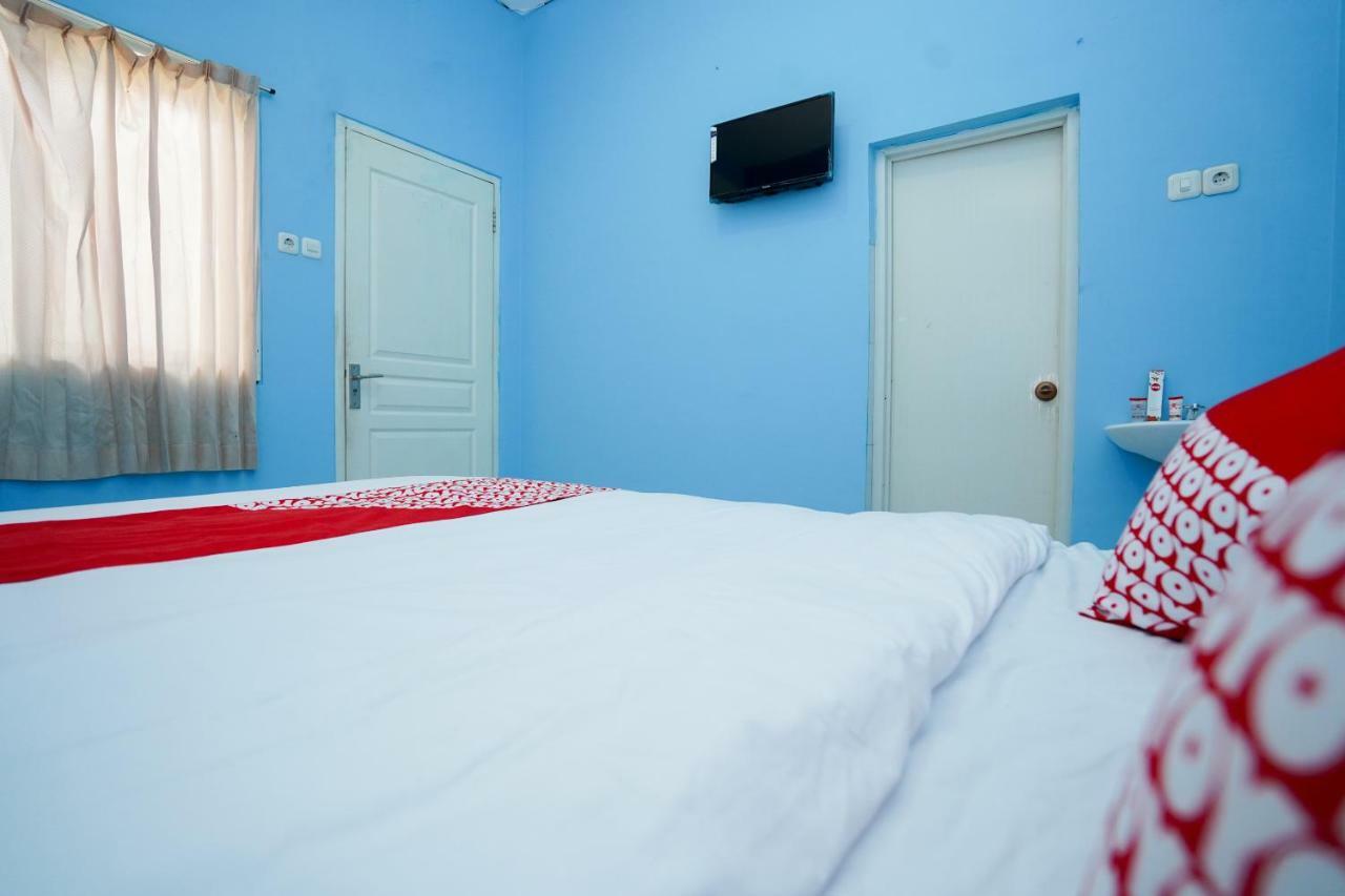 Oyo 1316 Mentari Family Homestay Probolinggo Buitenkant foto