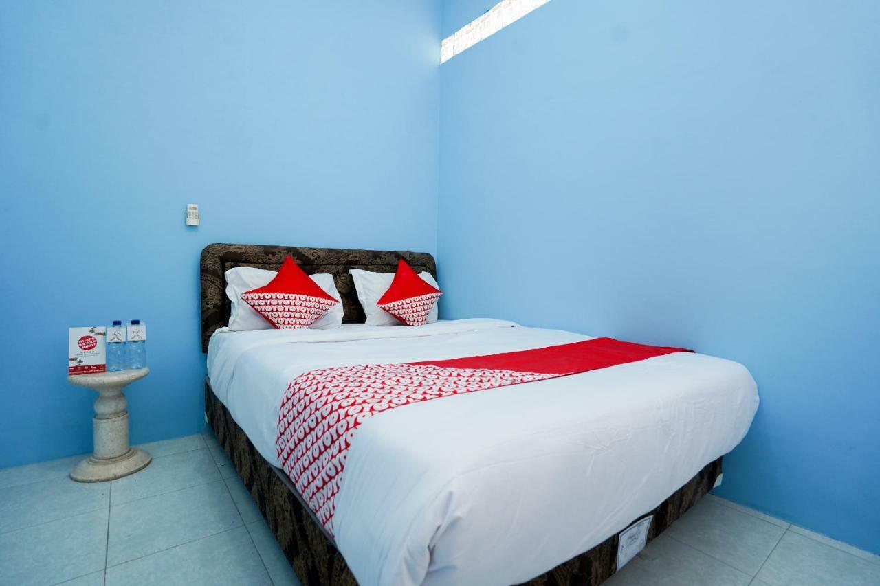 Oyo 1316 Mentari Family Homestay Probolinggo Buitenkant foto