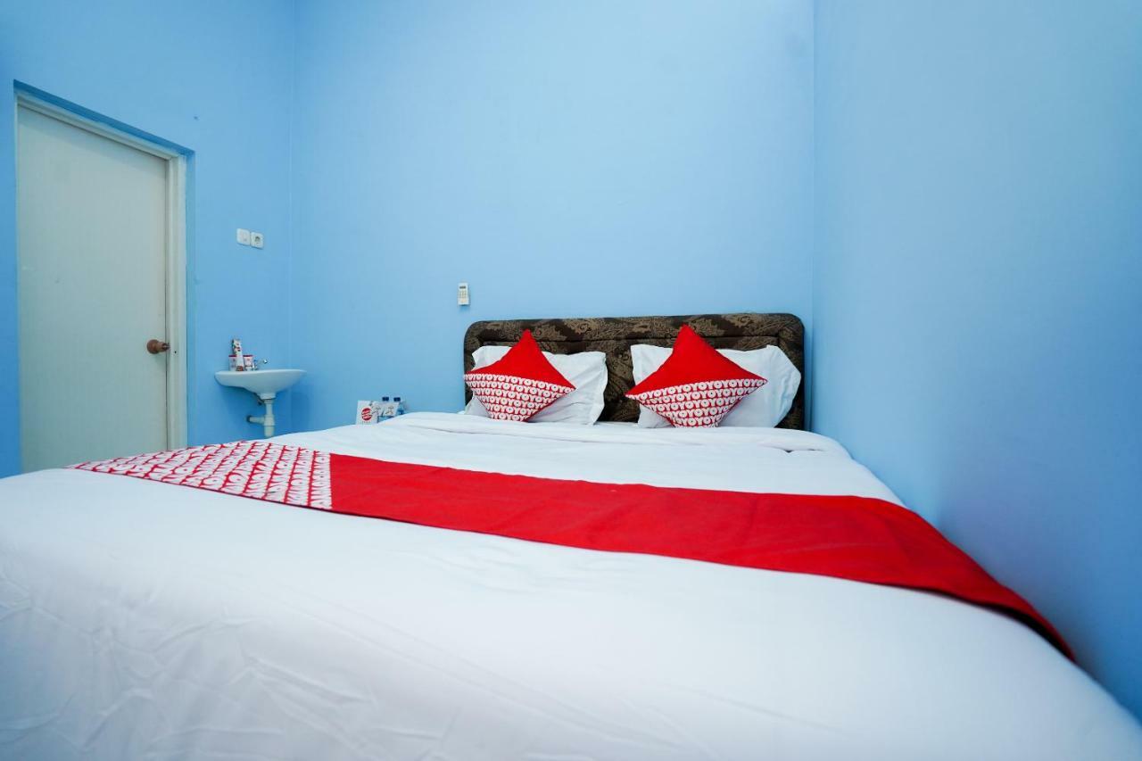 Oyo 1316 Mentari Family Homestay Probolinggo Buitenkant foto